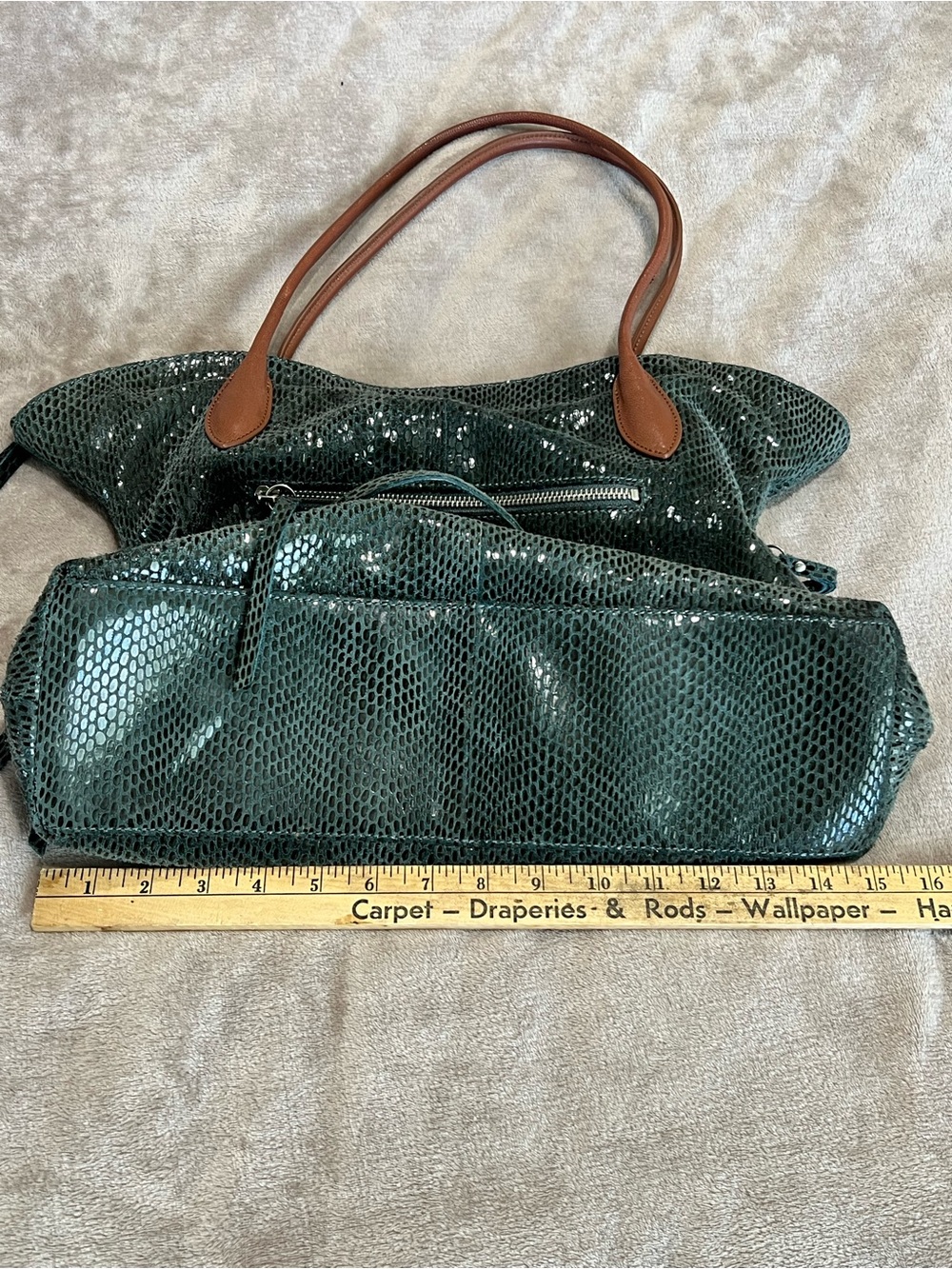 Sorial Tote - Picture 2 of 10